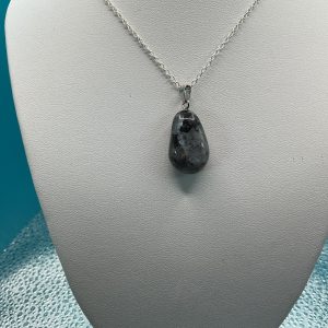 Gray Pattern Agate Necklace