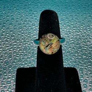 Silica abstract patterned ring