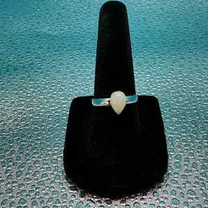 Opal ring (adjustable)
