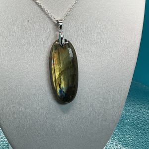 Labradorite pendant