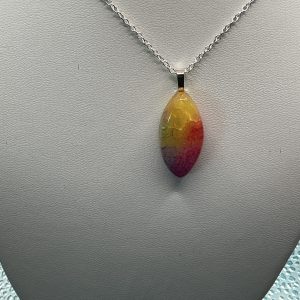 Multicolor pendant necklace